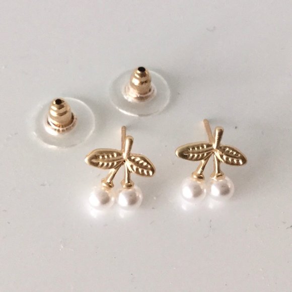 Cherry Earrings - Picture 1 of 1